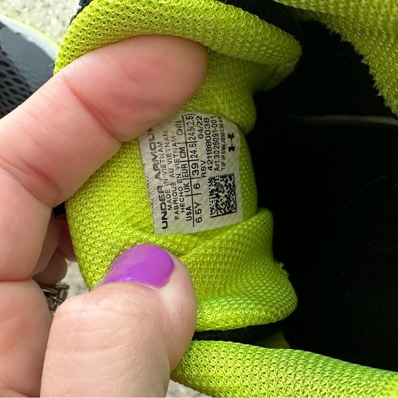 Curry 3Z6 Basketball Shoes - Picture 8 of 8